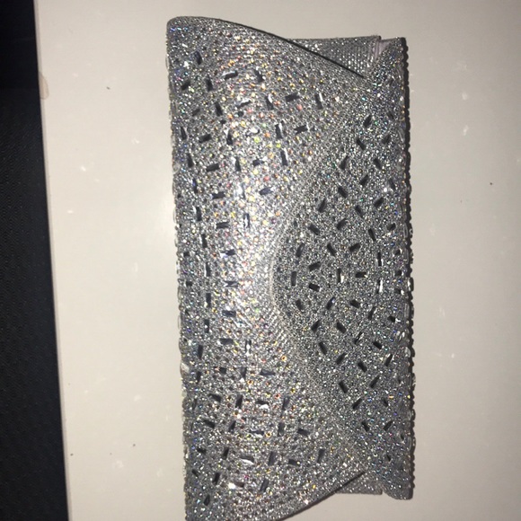 clutch - Picture 2 of 2